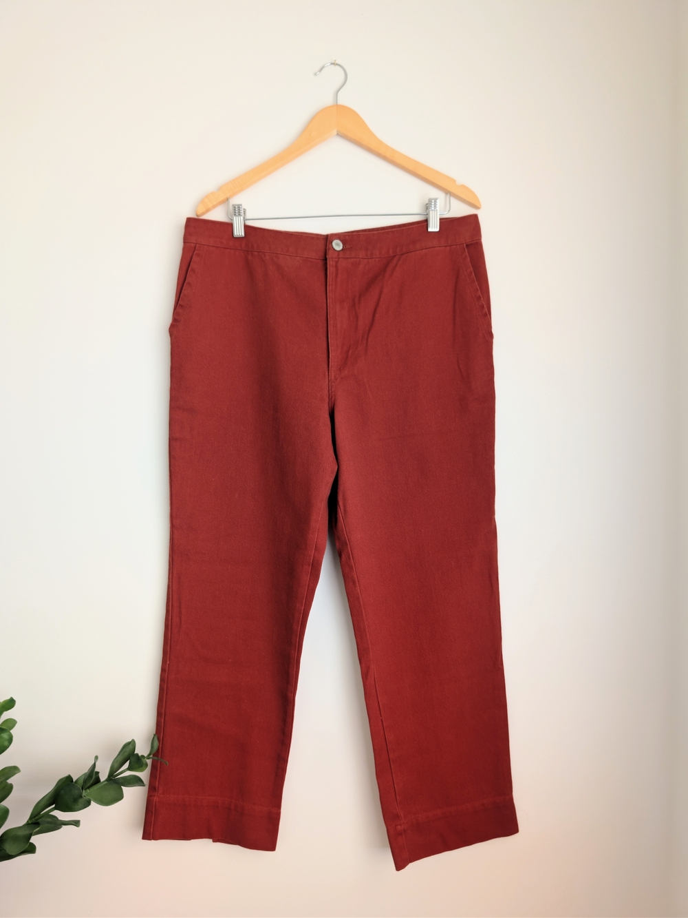 Hurley Women's Straight-Leg Cotton Twill Pants in Watermelon